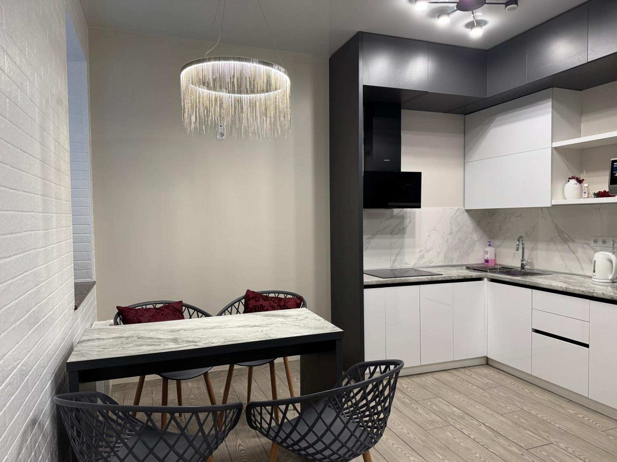 Lux Apartment & Центр,Жк Театральний Rivne Exterior foto