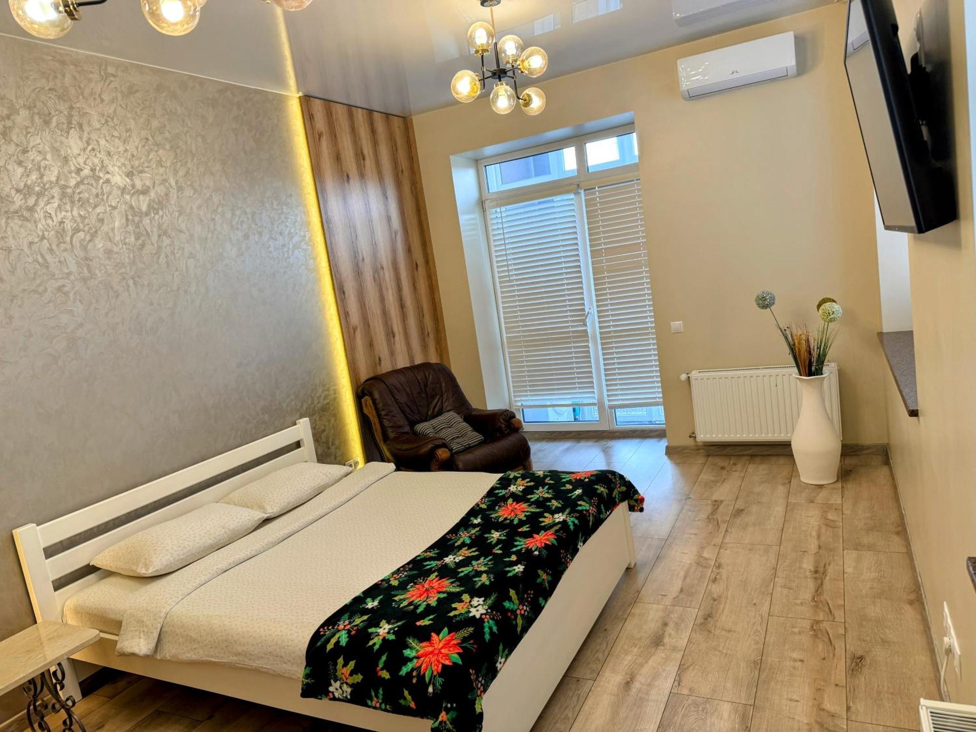 Lux Apartment & Центр,Жк Театральний Rivne Exterior foto